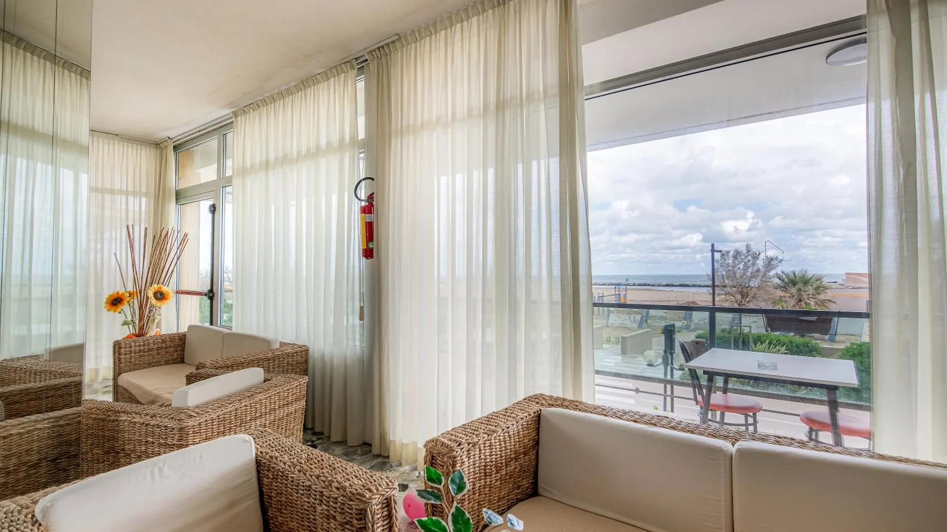 Hotel Crown Rimini 3*,  Italien